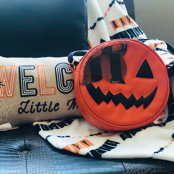 Pumpkin purse - Picture 1 of 3